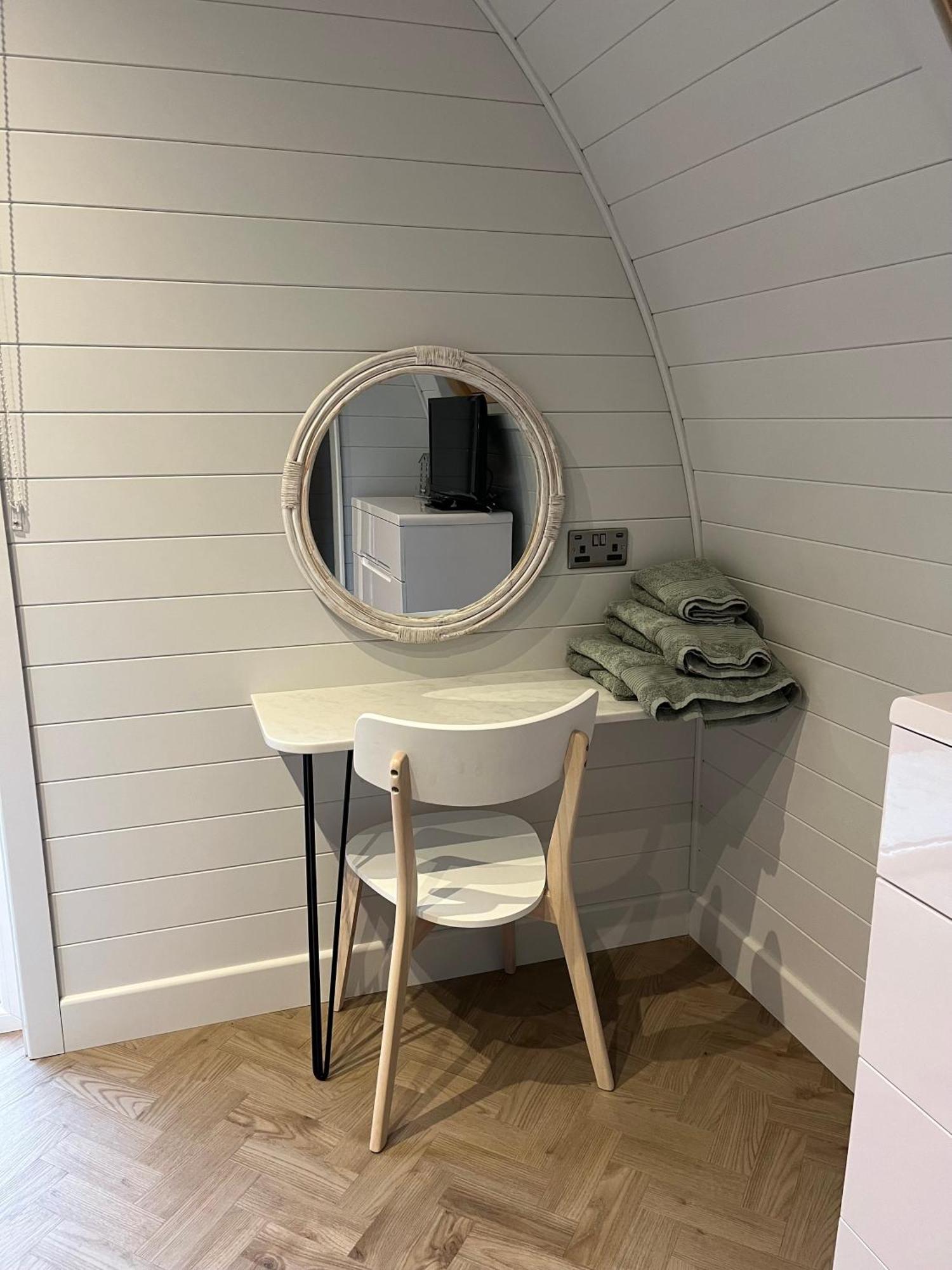 The Pod @ Cold Comfort Farm هينكلي المظهر الخارجي الصورة